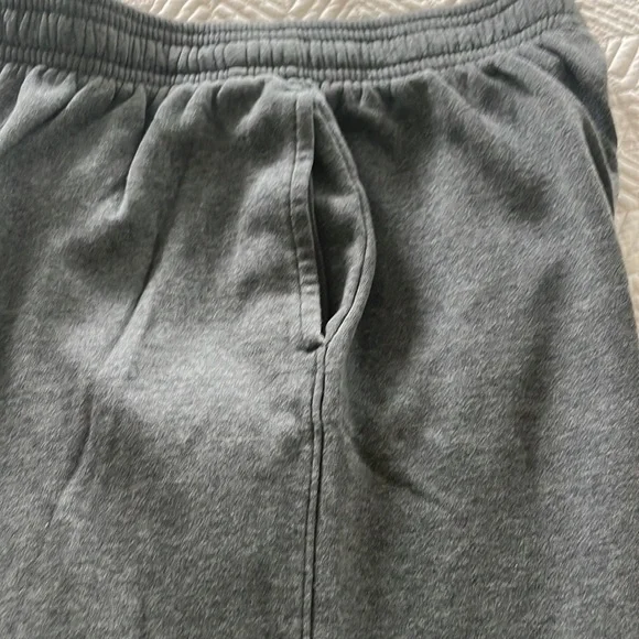UA Mens sweats - Picture 4 of 4